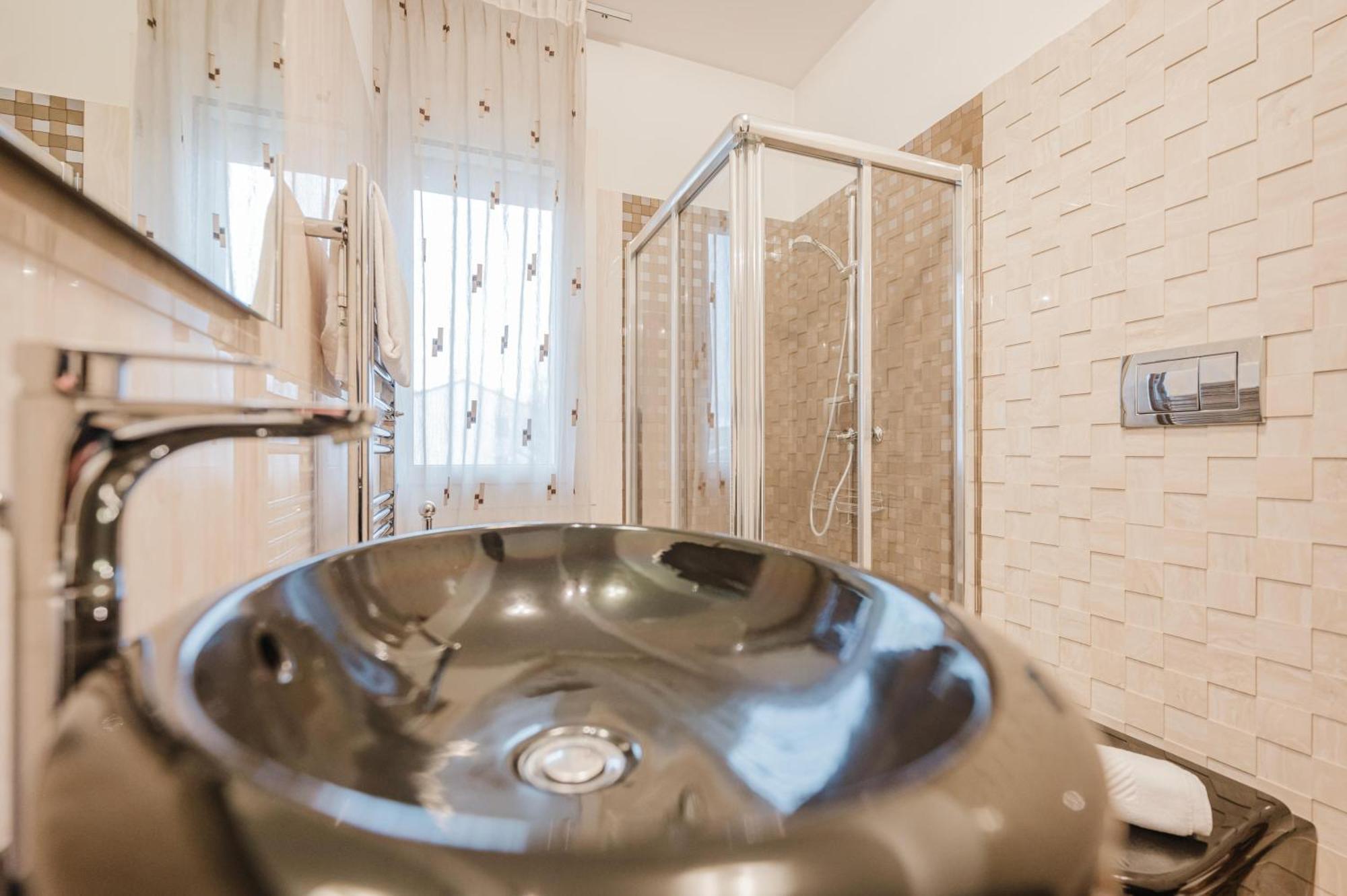 Lucrezia - 10 Min From & Free Parking Venecia
