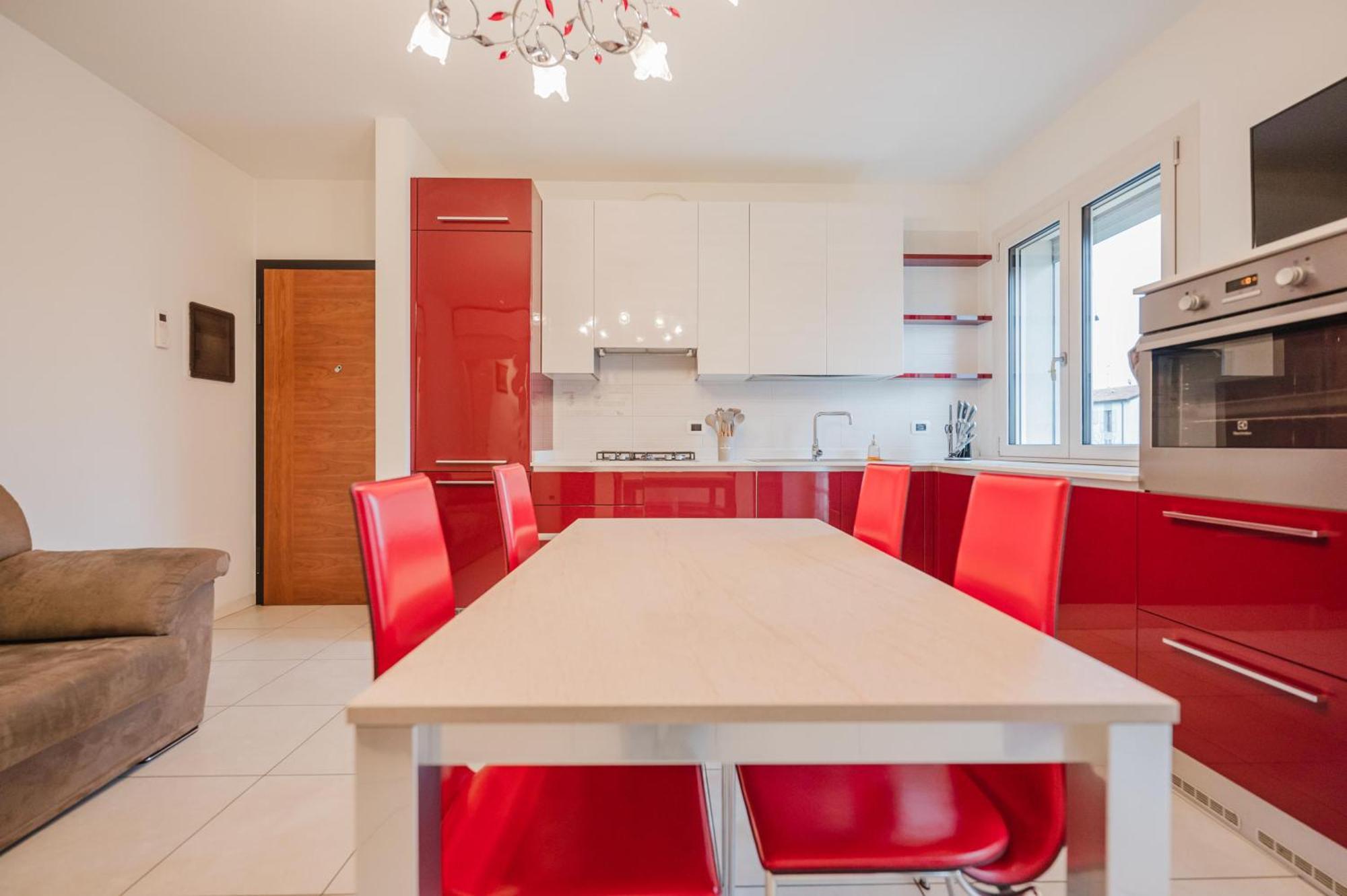 Lucrezia - 10 Min From & Free Parking Apartamento *